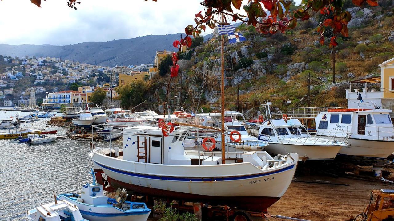 Traditional Seafront Apartment Symi Exteriör bild