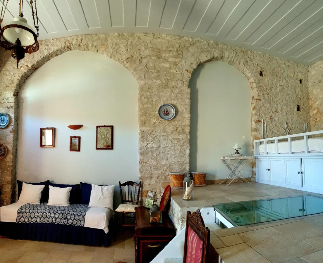 Traditional Seafront Apartment Symi Exteriör bild