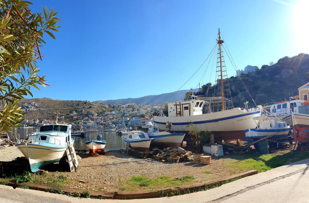Traditional Seafront Apartment Symi Exteriör bild